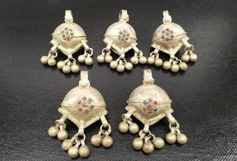 5 Vintage Afghan Kuchi Tribal Pendants DIY Costume Designing Supply Jewelry Supply Antique Pendants Charms Banjara Indian Pendants Findings.