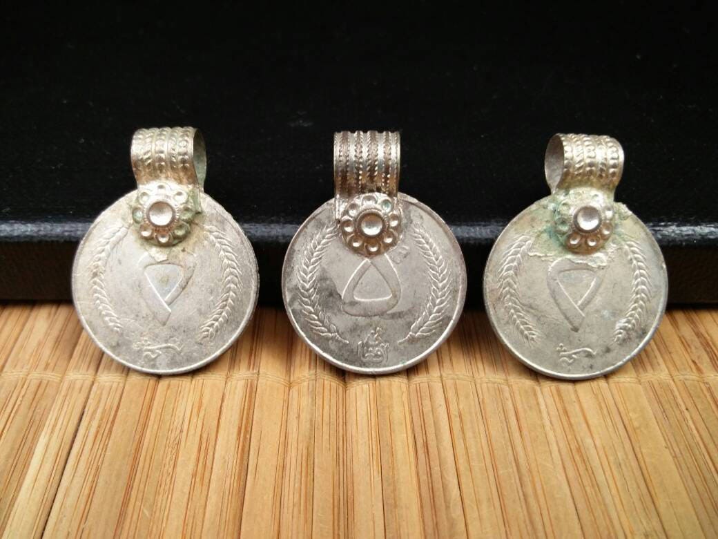 3 X Large Almost Same Especially Selected Rare Vintage Coin Pendant DIY Boho Antique Belly Dance Costume Supply Kuchi Tribal Jewelry Finding