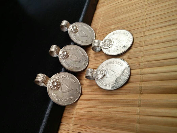 5 X Large Almost Same Especially Selected Rare Vintage Coin Pendant DIY Boho Antique Belly Dance Costume Supply Kuchi Tribal Jewelry Finding