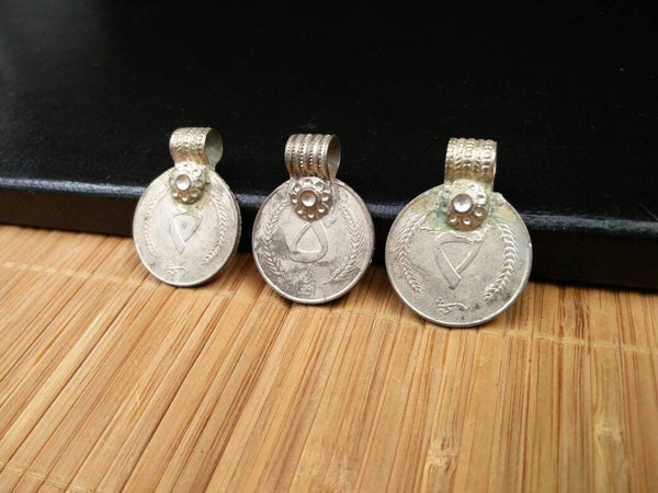 3 X Large Almost Same Especially Selected Rare Vintage Coin Pendant DIY Boho Antique Belly Dance Costume Supply Kuchi Tribal Jewelry Finding