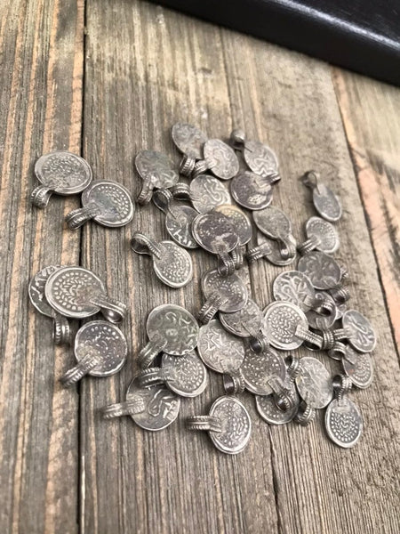 5 Vintage Silver Round Coin Shape Charms Belly Dance Costume Supply Ethnic Banjara Dress Afghan Kuchi Tribal DIY Bohemian Jewelry Findings.