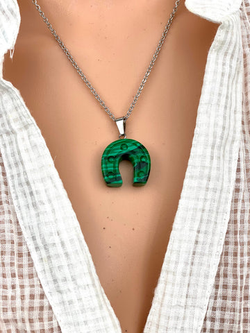 Green Malachite stone Horseshoe Shape Pendant Lucky Necklace with High Quality No Fade No Tarnish Hypoallergenic Stainless Steel chain gift