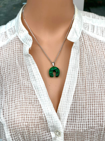 Green Malachite stone Horseshoe Shape Pendant Lucky Necklace with High Quality No Fade No Tarnish Hypoallergenic Stainless Steel chain gift