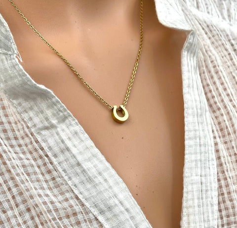 18 karat Gold plated Horseshoe pendant Non Tarnish No Fade Water proof Stainless Steel good luck necklace minimalist Jewelry in dainty chain