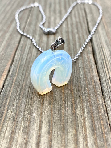 Opal stone Horseshoe Shape Pendant Lucky Necklace with High Quality No Fade No Tarnish Hypoallergenic Stainless Steel chain horse rider gift